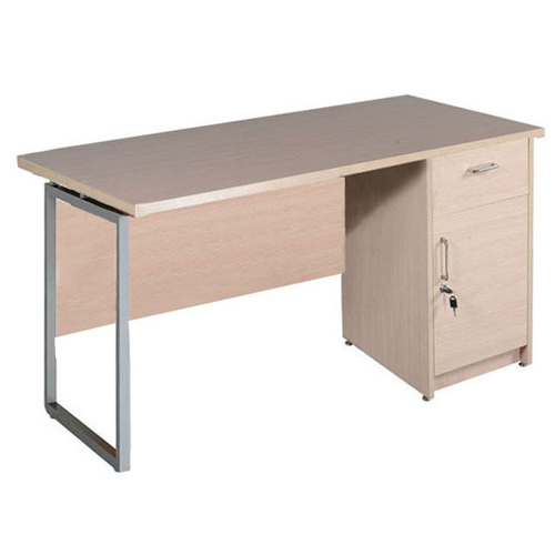 Bàn làm việc hòa phát